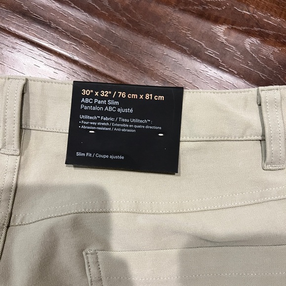 NWT Lululemon Men’s ABC Pants Beige Khaki 30 x 32in - Picture 3 of 3